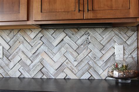 TILE LAYING PATTERN: WHAT WORKS THE BEST