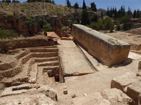 preearth.net • View topic - The Heliopolis/Baalbek Megaliths Mystery.