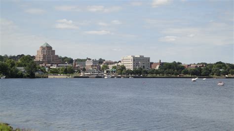 File:Middletown CT river skyline.JPG - Wikipedia, the free encyclopedia