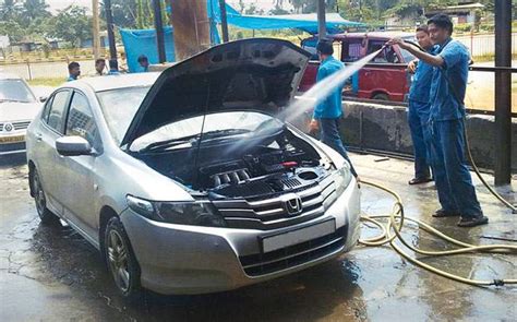 Car washing is an offence in water crisis-struck Gurgaon - India Today