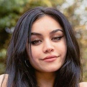 Tarayummy - Age, Family, Bio | Famous Birthdays