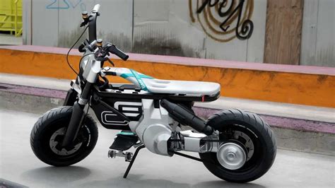 Urbane E-Mobilität: BMW Motorrad zeigt Concept CE 02