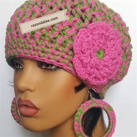 Pink and green beret with flower 😍 | Chunky crochet, Crochet beret, Beret pattern