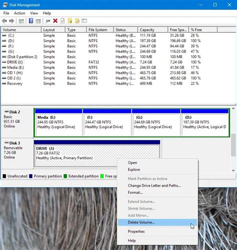 How to Partition USB Drive in Windows 10 & 11 (Create Partitions in USB ...