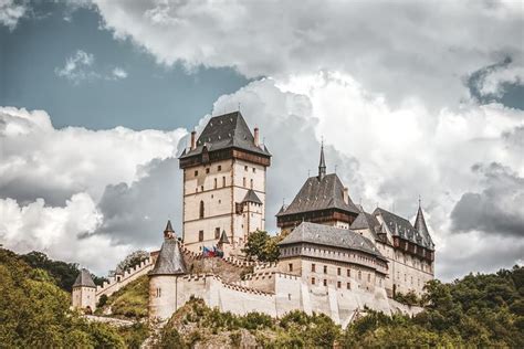 Private Karlstejn castle tour from Prague with Lunch and Admission 2023