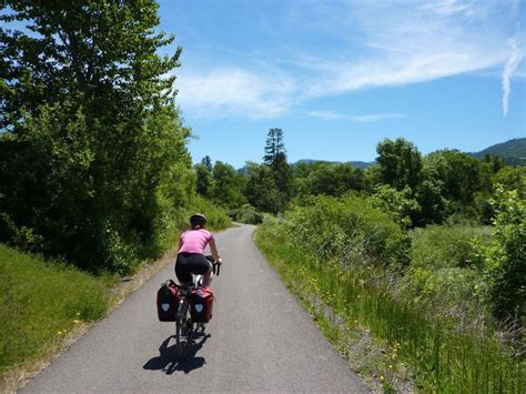 The best paved bike trails around Oregon offer car-free relaxation ...