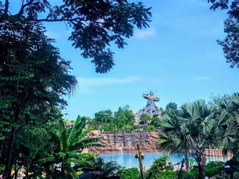 Typhoon Lagoon Rides You Don't Want to Miss | Disney Water Park Tips