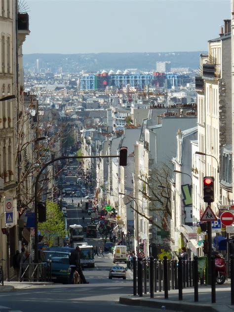 Daily Photo in Paris: Street view up the hill