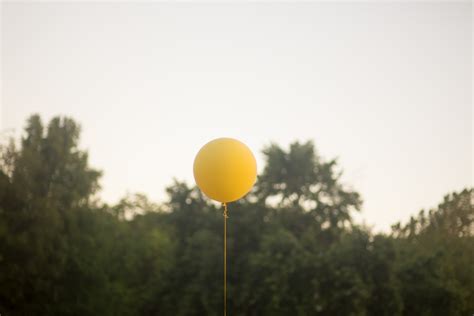 Yellow Balloon Pictures | Download Free Images on Unsplash