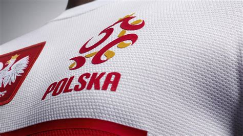 Download Poland National Football Team Jersey Details Wallpaper ...