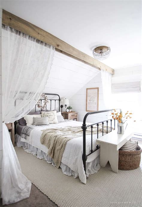 49 Best Farmhouse Bedroom Ideas