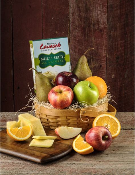 Stew Leonard's Gifts Bestselling Just Right Fruit Basket | Farm fresh ...