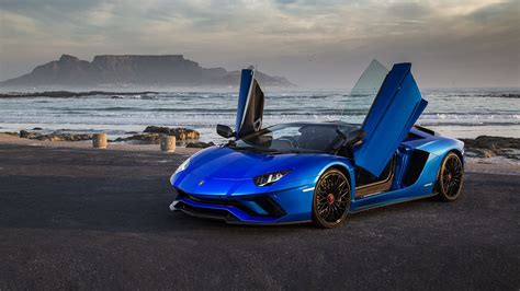 Lamborghini With Butterfly Doors Wallpaper