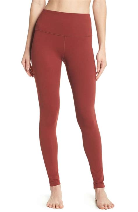 The 9 Best Yoga Pant Brands | Who What Wear