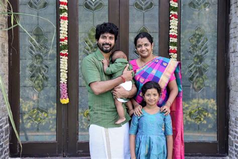 Pics: Meet Sivakarthikeyan and His Lovely Family