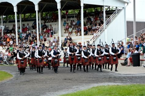 Grade 3 Pipe Band – Rob Roy Pipe Band & Highland Dancers