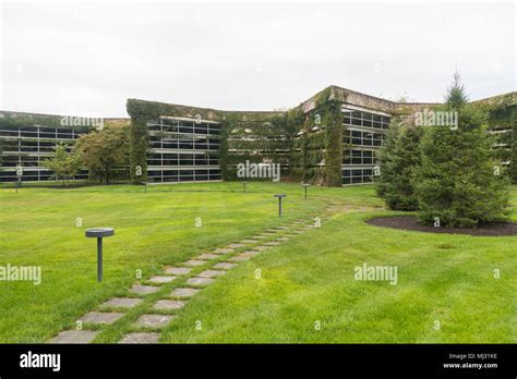 Cummins headquarters in Columbus Indiana Stock Photo - Alamy