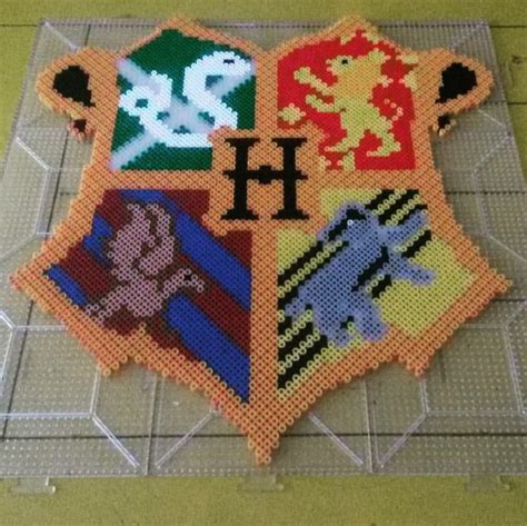 Hogwarts house crest - Harry Potter perler beads by by Mudturkey44 ...