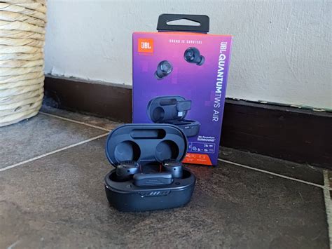 JBL Quantum TWS Air Earbuds Review - STG Play