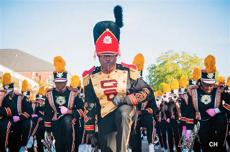 Grambling State Marching Band Welcomes Rival to NFL Halftime ...