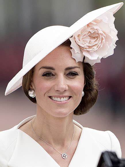 Princess Kate Wears Magnetic Earrings : People.com