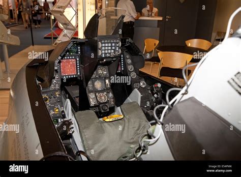 F16 Cockpit High Resolution Stock Photography and Images - Alamy