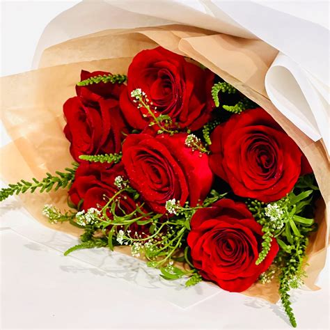 Valentine's Wrapped Bouquet - Simply Red in Boston, MA | Bloom Couture ...