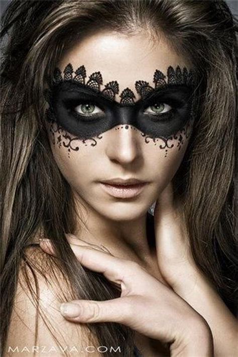 20 Cool Halloween Eye Makeup Ideas 2017