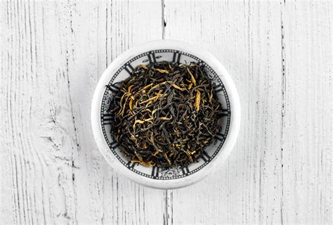 What is yunnan black tea? Yunnan Benefits, Caffeine, Where to Buy - Simple Loose Leaf Tea Company