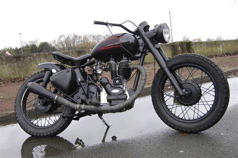 Royal Enfield Bobber - way2speed