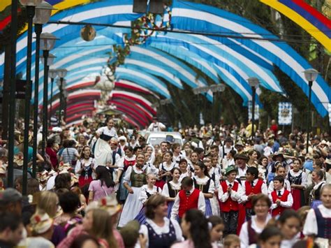 G1 - Oktoberfest de Santa Cruz do Sul terá primeiro desfile temático no ...