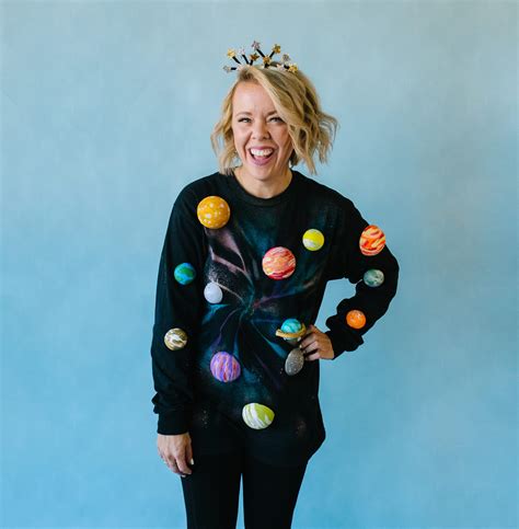 DIY Solar System Costume for Halloween | The Pretty Life Girls