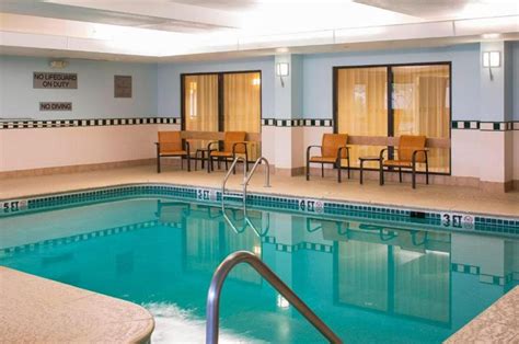 9 Hotels with Indoor Pools in Baton Rouge, LA