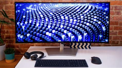 CES: Dell Demos Its UltraSharp Curved Thunderbolt Monitors - ETCentric