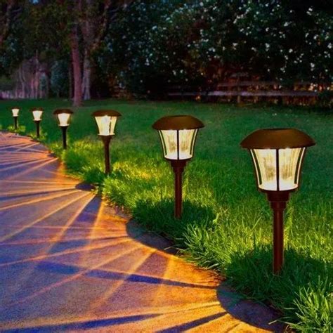 Brass Garden Lights, 15-100 Watt at Rs 1000/piece in New Delhi | ID: 22481919362