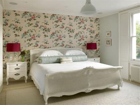 30+ Beautiful Floral Bedroom Wallpaper Inspirations - The Urban ...