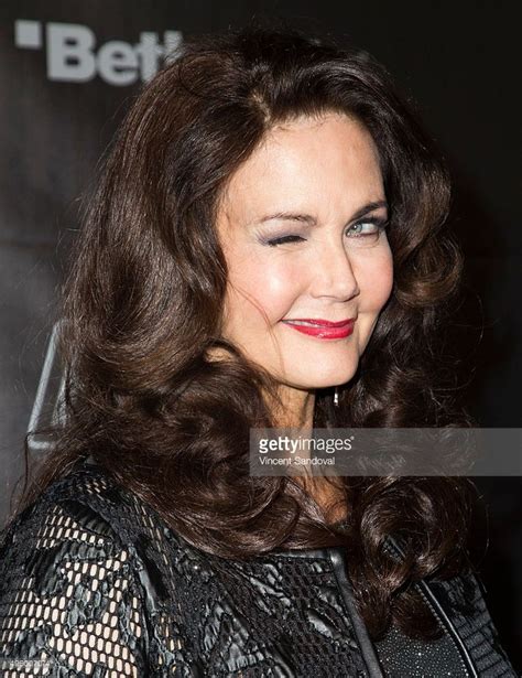 Actress Lynda Carter attends the Fallout 4 video game launch event in... | Lynda carter, Linda ...