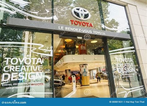 Toyota dealership, Paris editorial photo. Image of business - 80881831