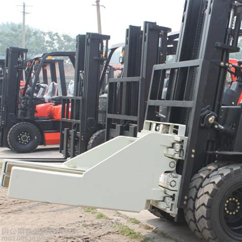 Bale Clamp Forklift Truck Attachments For Handling Soft Bales Efficiently