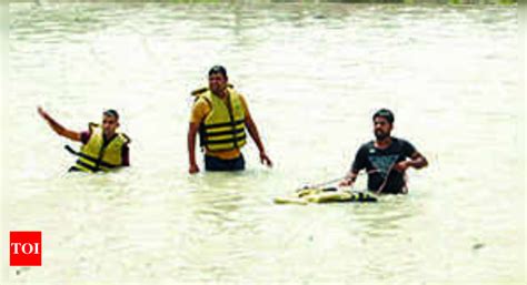 Roorkee: 2 Men Drown In Roorkee Canal, 3 Others Rescued | Dehradun News - Times of India