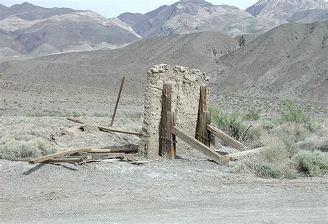 Ghost Town Explorer