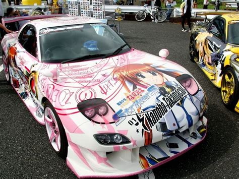 Autos con estampados de anime [Altas Maquinas] | Cars, Small luxury ...