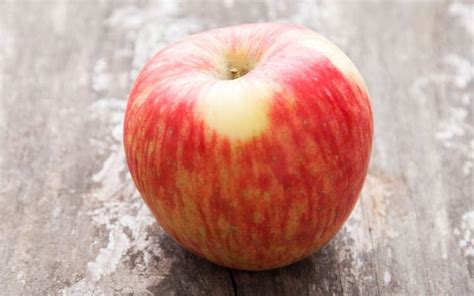 Organic Honeycrisp Apple