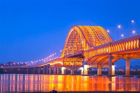 Free Photo | Hangang bridge at night in seoul, south korea