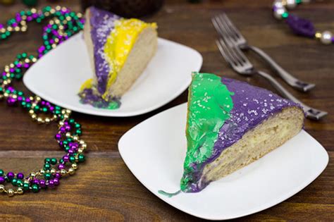 Mardi Gras Cream Cheese King Cake | TheBestDessertRecipes.com