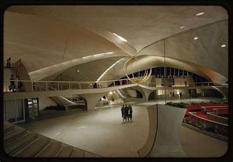 An Architect's Gift from the Jet Age: The TWA Flight Center at JFK ...