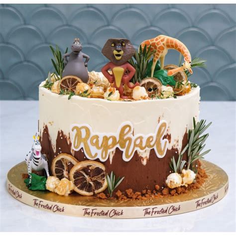 Madagascar Wildlife Rustic Cake