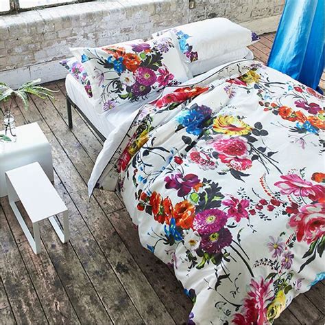 31 Beautiful And Romantic Floral Bedding Sets - DigsDigs