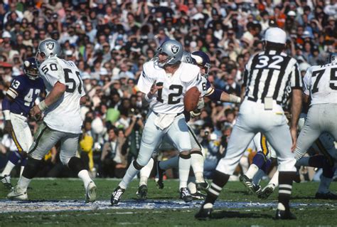 Remembering Raiders legendary quarterback Ken Stabler