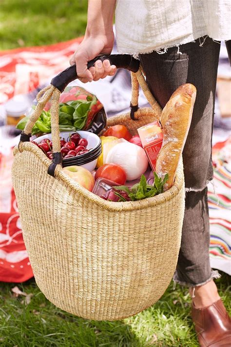 Pin by DayDreamer on picnic day | Picnic essentials, Picnic, Picnic basket